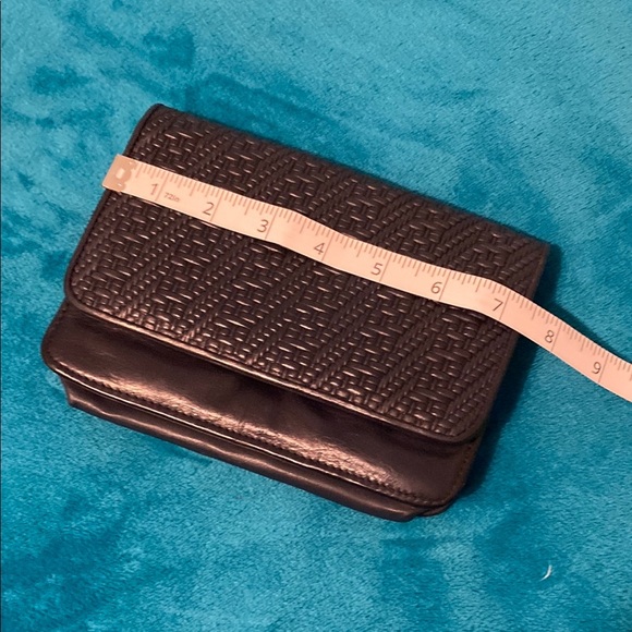 Elegant Black Wallet with Premium Leather Finish - Picture 7 of 10